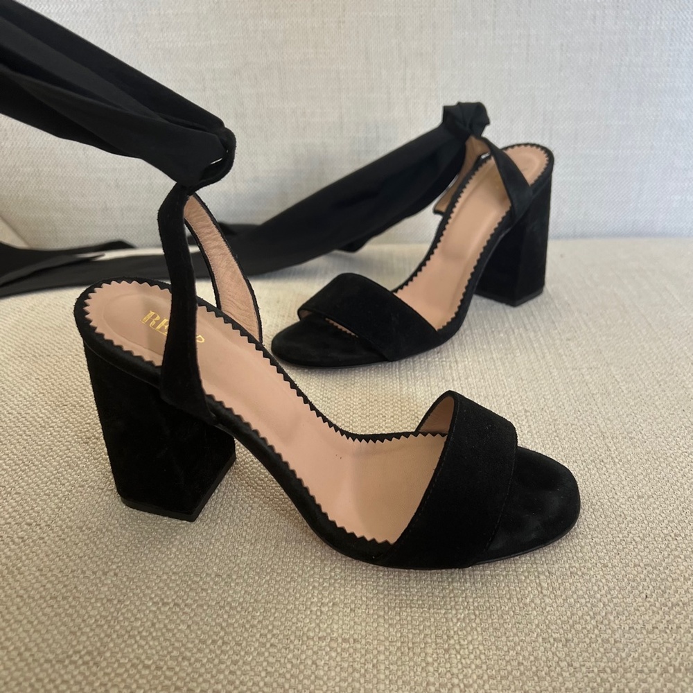 Red Valentino Wrap Around Heeled Sandals Black Size 7